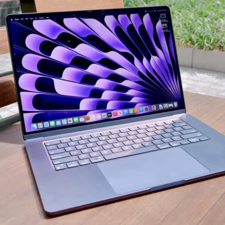 apple macbook air m4 15 pouces 16 go ram 512 go ssd midnight